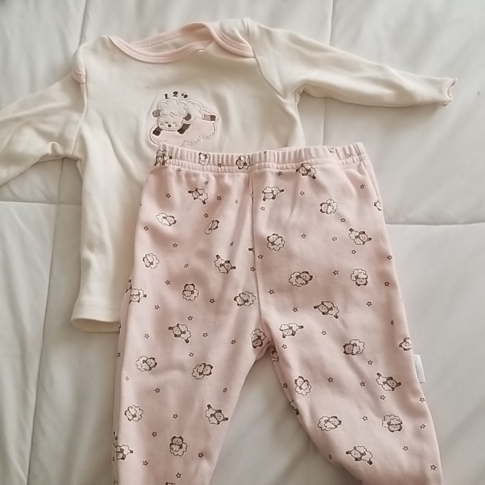 2pc Baby Girl Pajama set - 9M